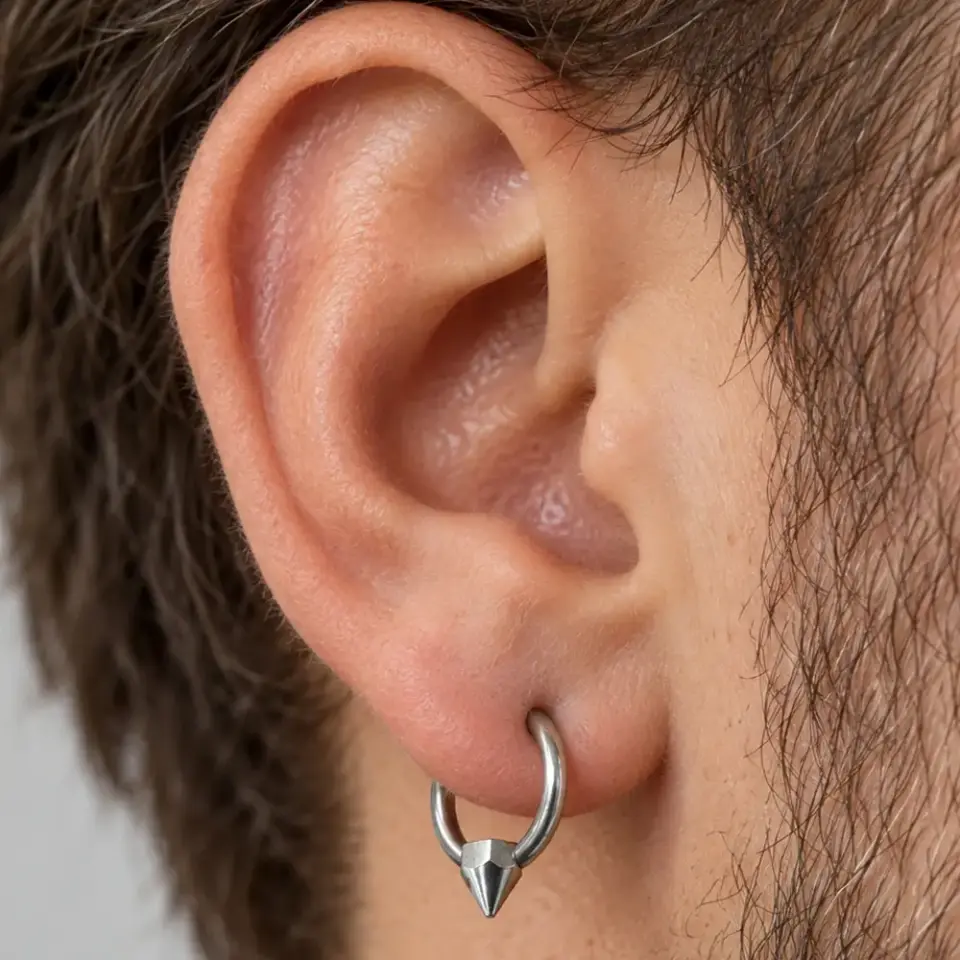 spike-halka-lobe-piercing
