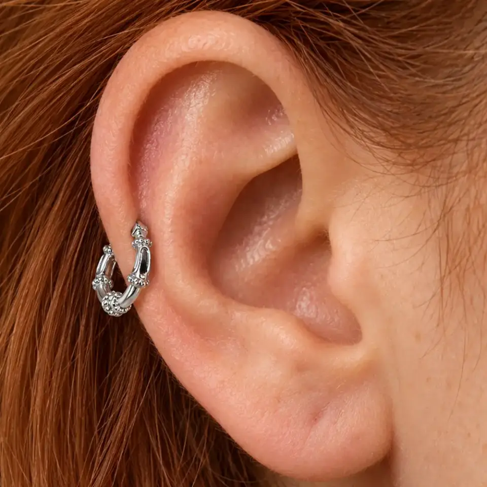 halka-helix-piercing