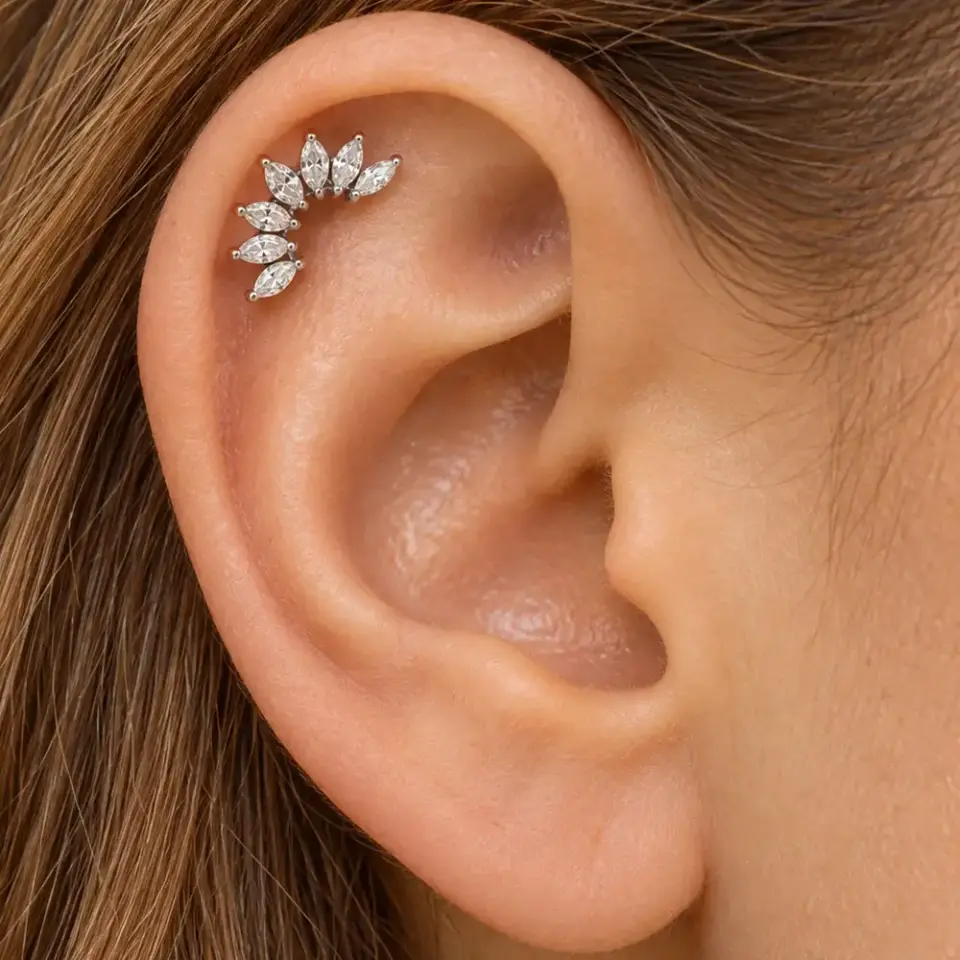 gumus-yedi-markiz-helix-piercing