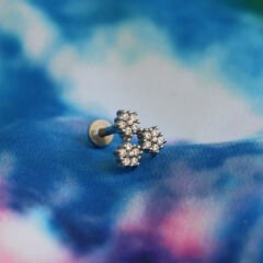 Üçgen Papatya Zirkon 6x1.2mm Çelik Labret Piercing, Tragus-Helix-Kıkırdak