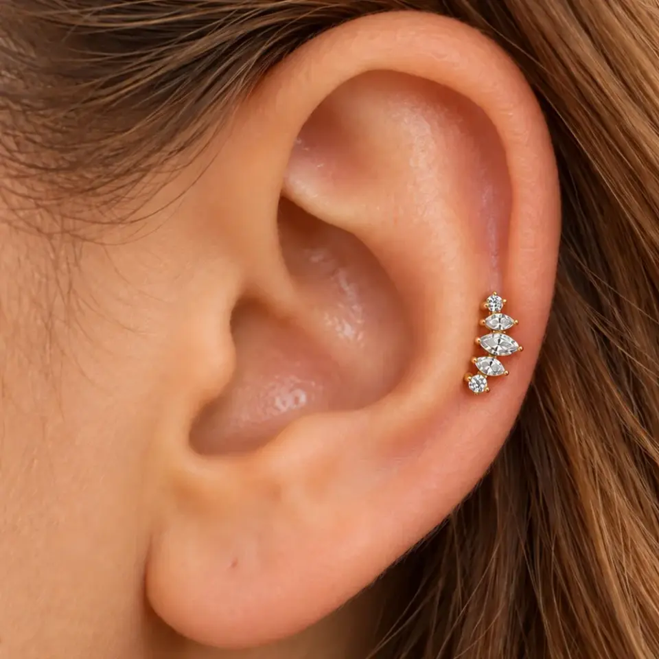 gold-sirali-markiz-helix-piercing