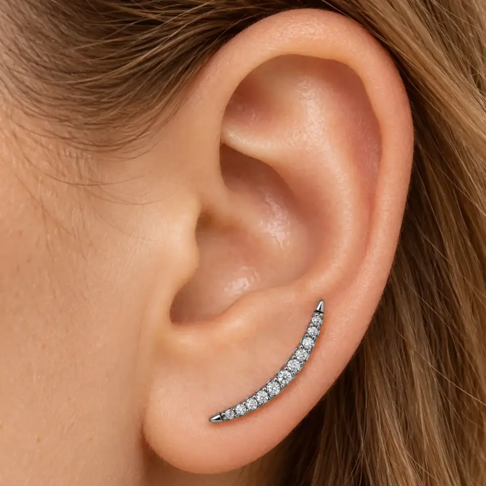 gumus-ay-zirkon-helix-piercing
