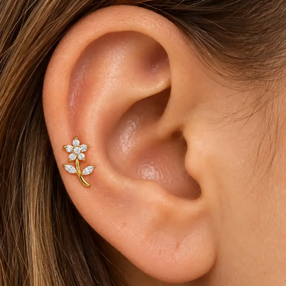 gold-celik-cicek-zirkon-helix-piercing