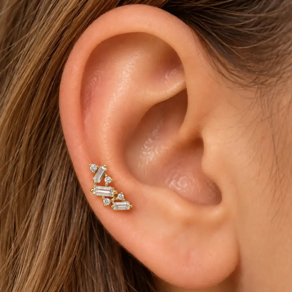 gold-kubik-zirkon-helix-piercing