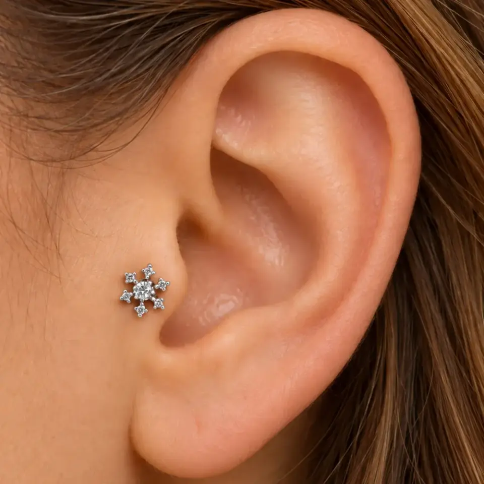 gumus-zirkon-kar-tanesi-tragus-piercing
