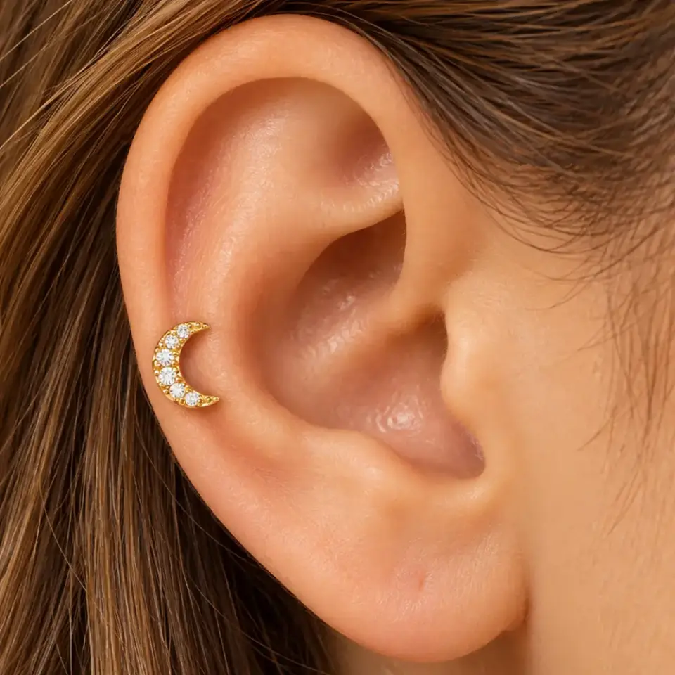 gold-hilal-zirkon-helix-piercing