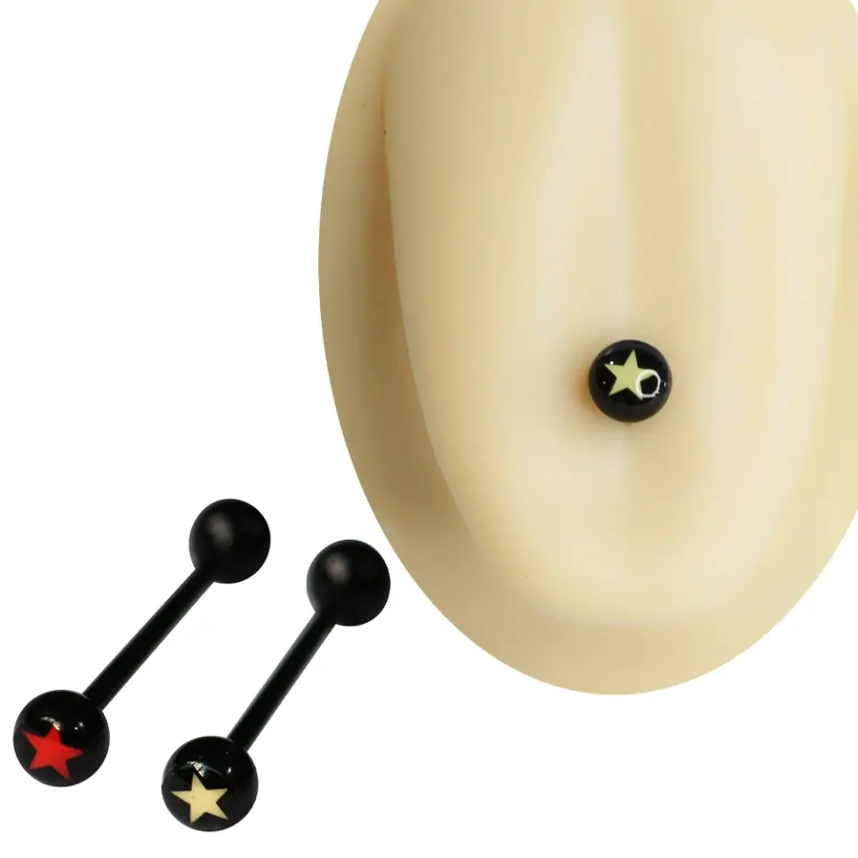 Siyah top üzerinde kırmızı ve beyaz yıldız figürü bulunan akrilik dil piercingi 19 mm
