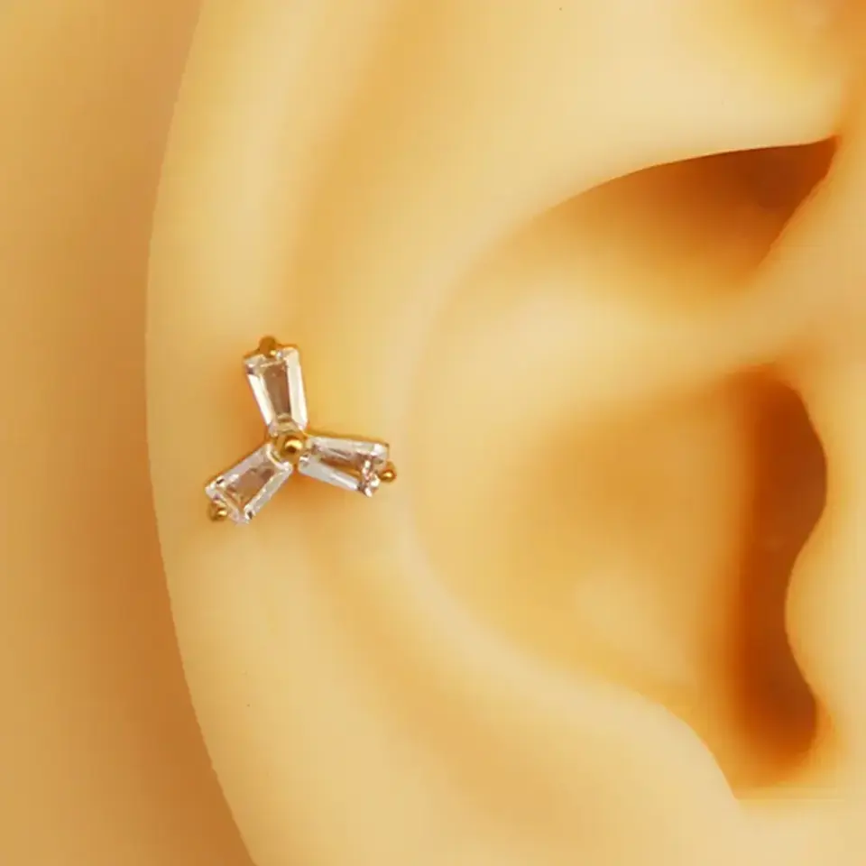 gold-baget-zirkon-tasli-uc-baget-tragus-helix-kikirdak-piercing