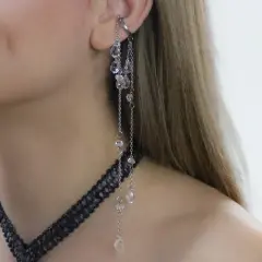 Kulak deldirmeden takılan kristal damlalı deliksiz earcuff küpe