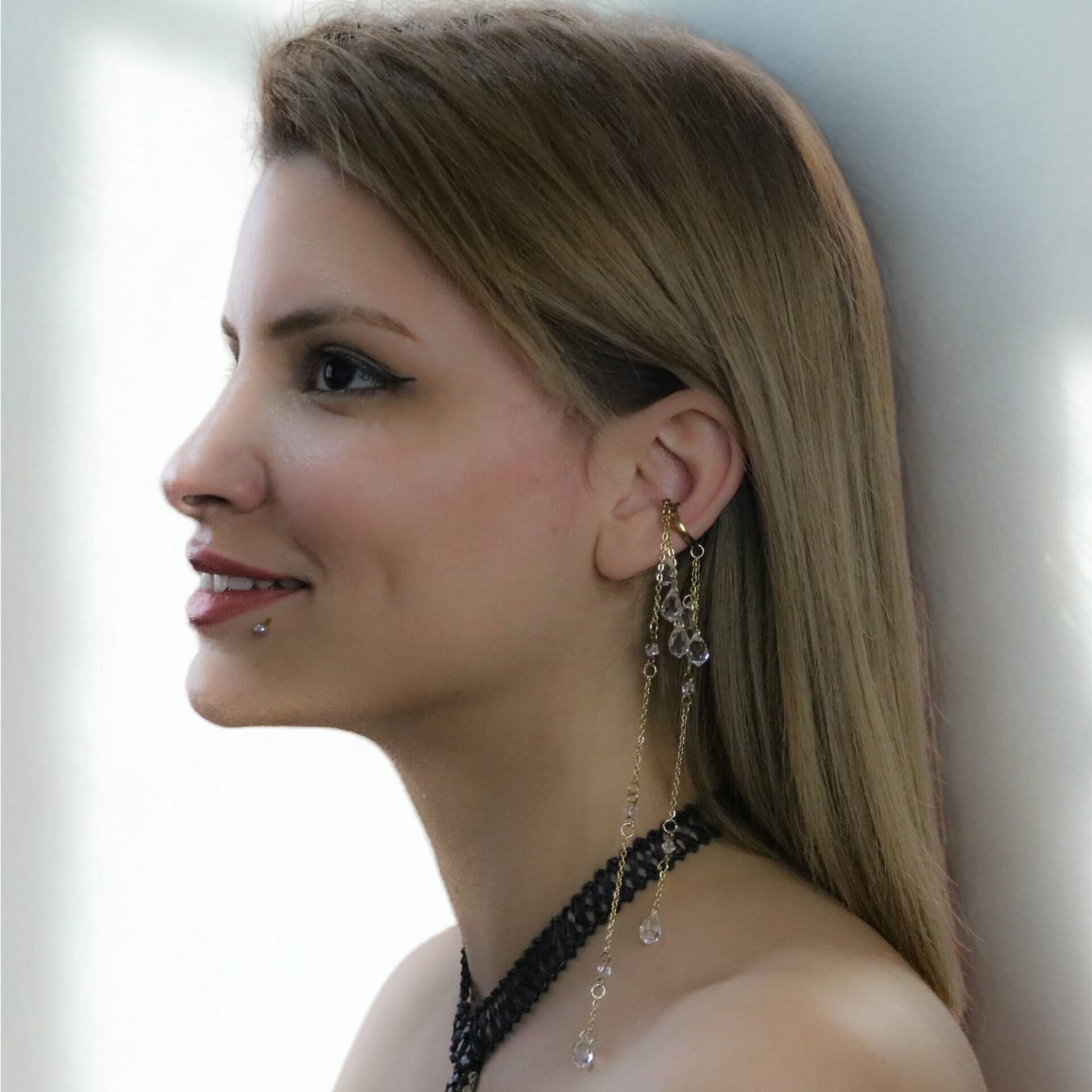 Altın Renk Kristal Taş Sallantılı Uzun Zincirli Cerrahi Çelik Ear Cuff Küpe-Titanyum Kaplama