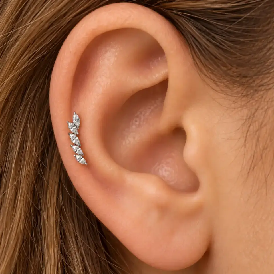 bes-badem-tas-gumus-helix-piercing