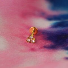 Üç Zirkon Taş 6x1.2mm Gold Çelik Labret Piercing, Tragus-Helix-Kıkırdak