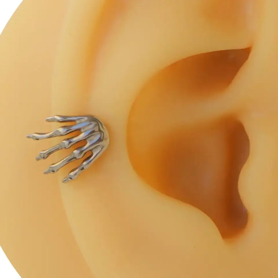 İskelet eli figürlü gümüş renk 316L cerrahi çelik tragus piercing flatback