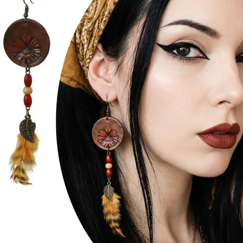 Antik sarı metal parçalı ve ahşap boncuklu el yapımı deri küpe modeli