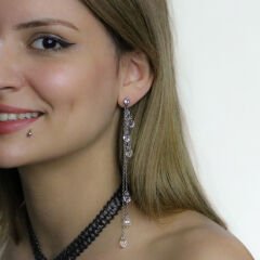Salkım Kristal Taşlı Gümüş Renk Uzun Zincir Detaylı 316L Cerrahi Çelik Piercing
