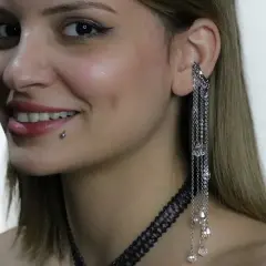 316L cerrahi çelik gümüş rengi deliksiz ear cuff küpe kıkırdak takılış görseli