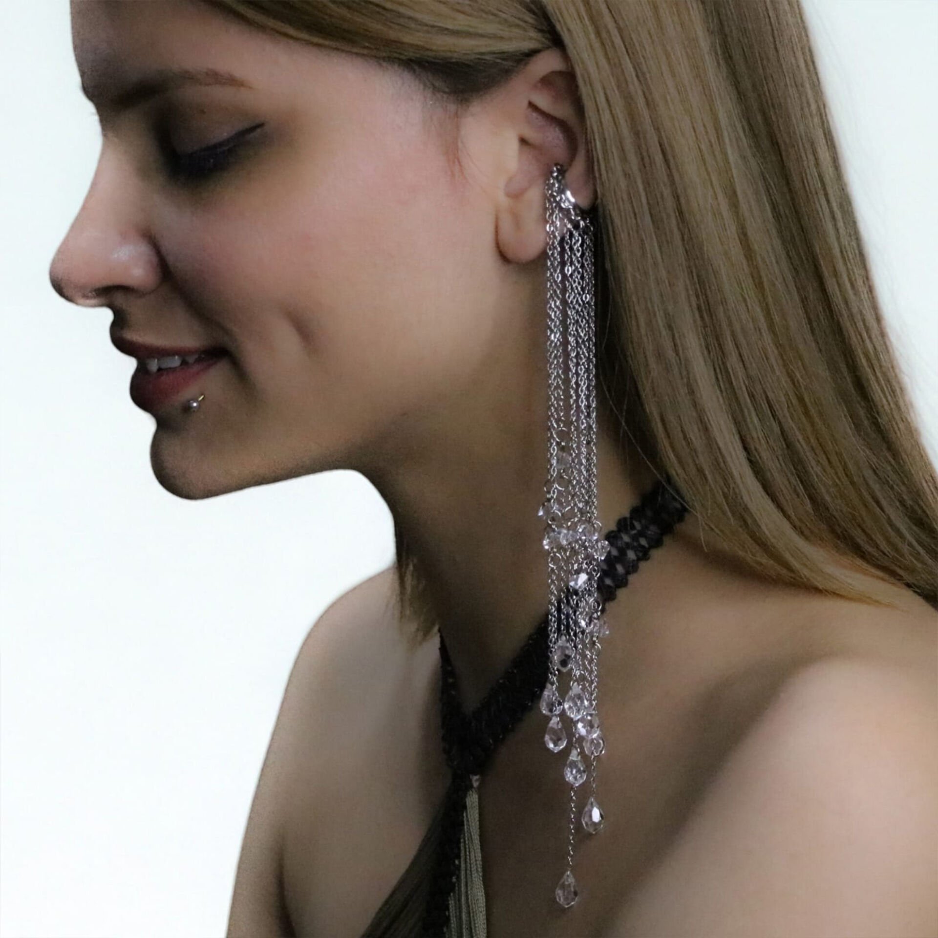Kristal Taşlı Zincir Akışı Cerrahi Çelik Ear Cuff Küpe