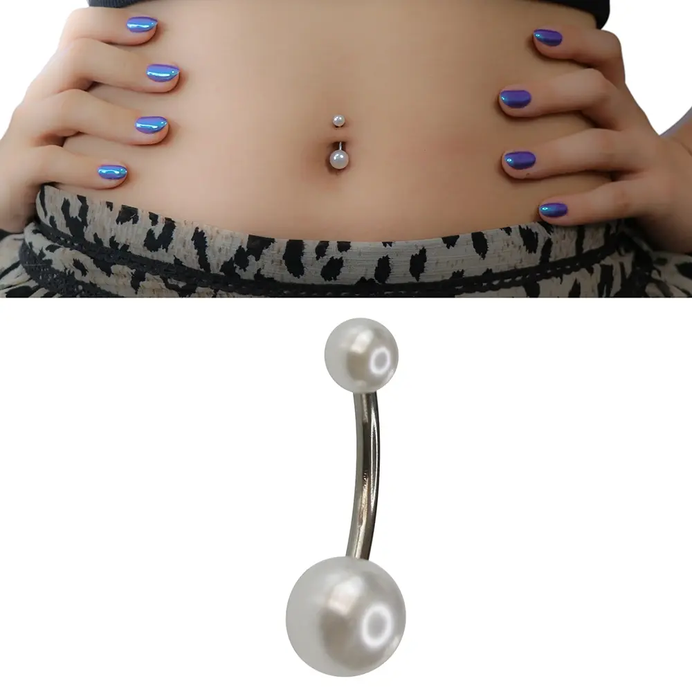İnci Model 316L Cerrahi Çelik Gümüş Renk Göbek Piercing İnci Detayı ve Yüzey Parlaklığı