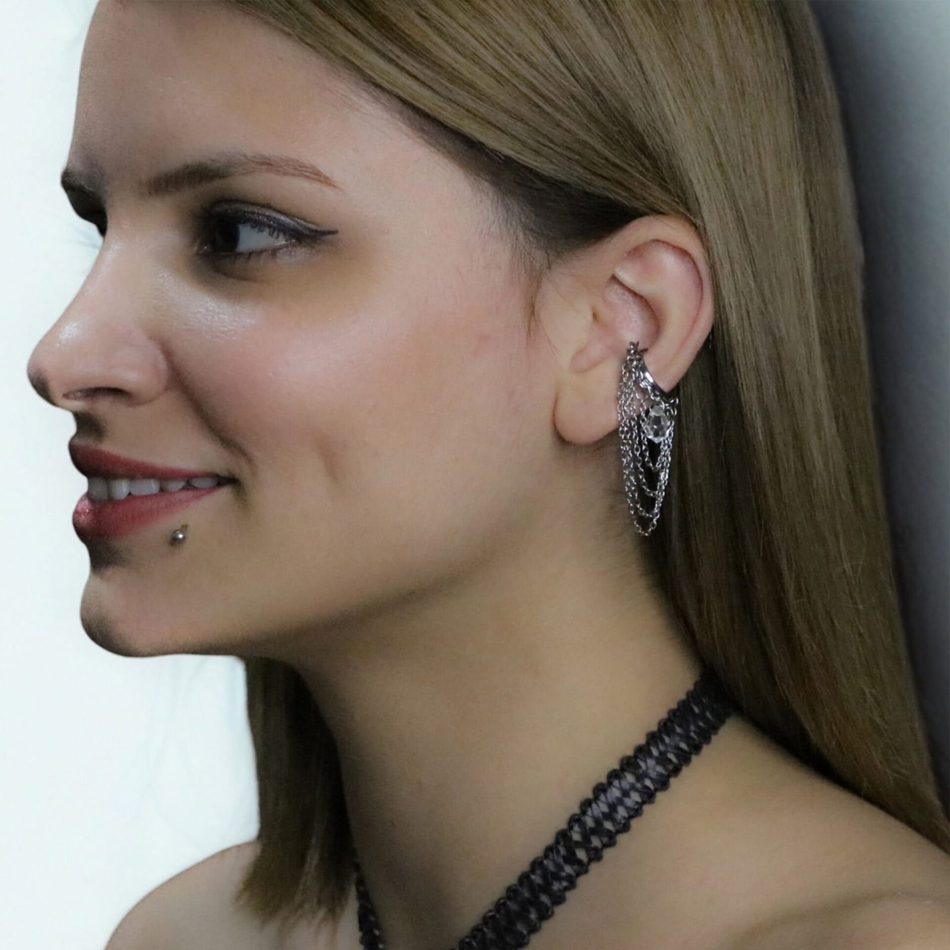 Kristal Taşlı Çok Katlı Zincirli Cerrahi Çelik EarCuff Küpe
