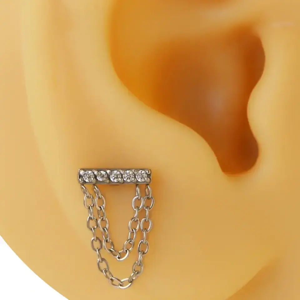 Gümüş renk zirkon taşlı çift sallantılı zincir tasarım 316L cerrahi çelik tragus piercing flatback