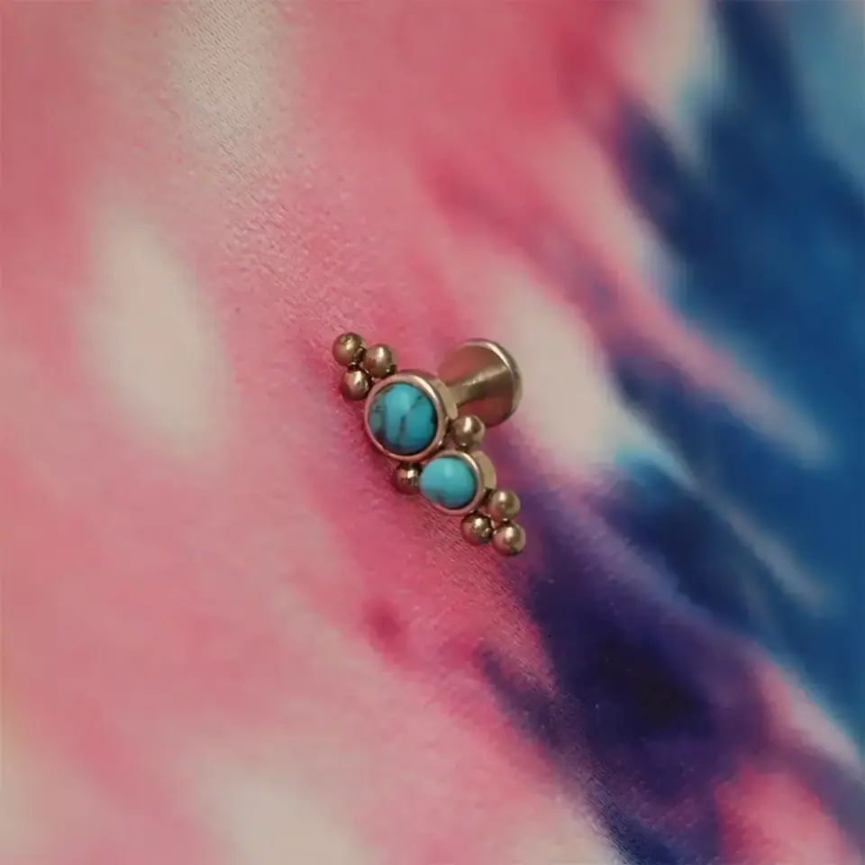 316L cerrahi çelik anti-alerjik turkuaz taşlı kıkırdak lobe piercing