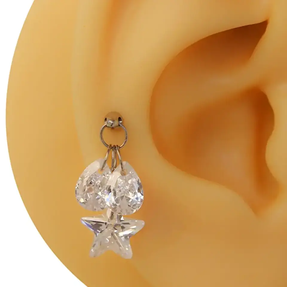 Gümüş renk zirkon taşlı tragus piercing modeli