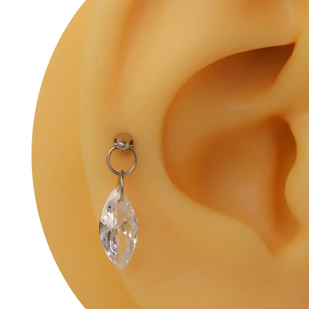 Gold renk markiz zirkon taşlı tragus helix kıkırdak piercing modeli