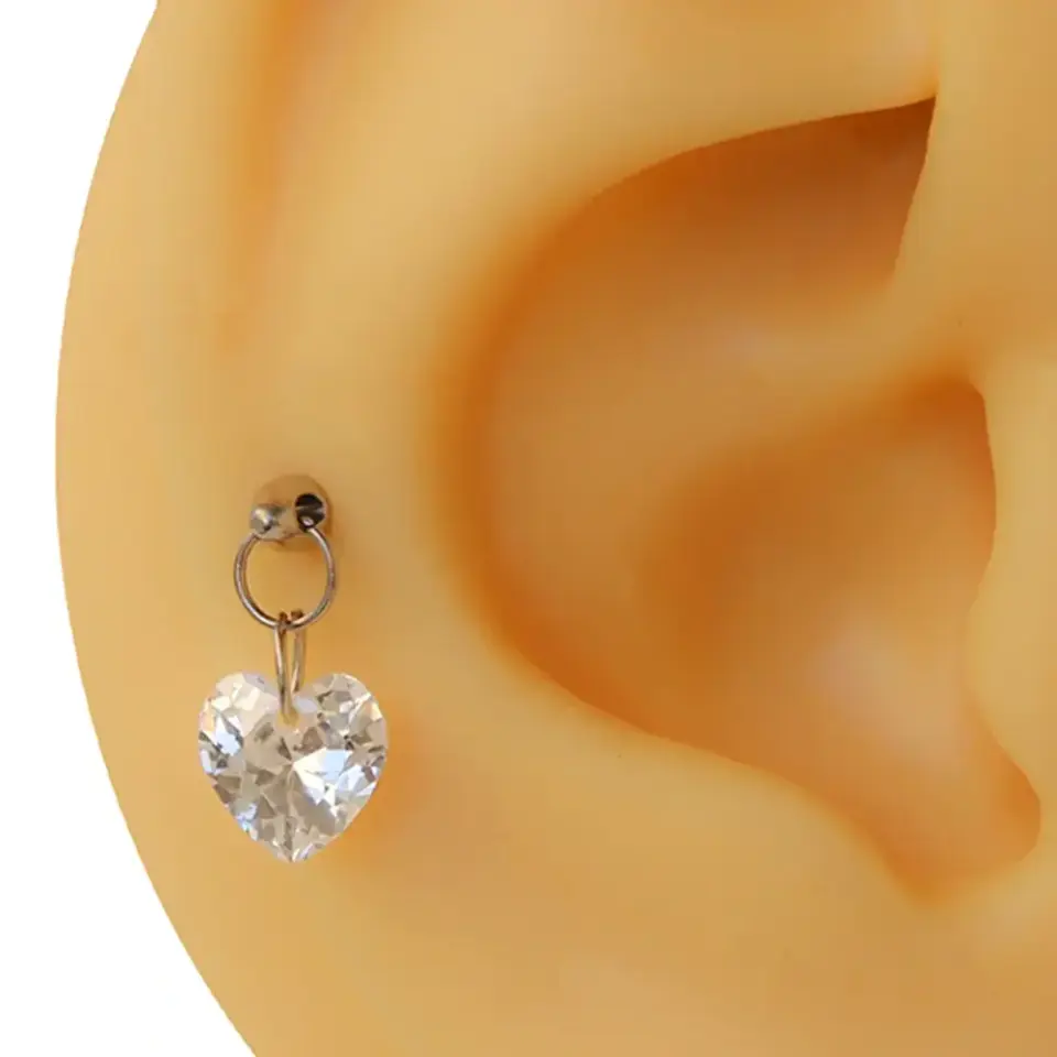 Gümüş renk aşk taşı kalp zirkon tragus helix kıkırdak piercing şık aksesuarı