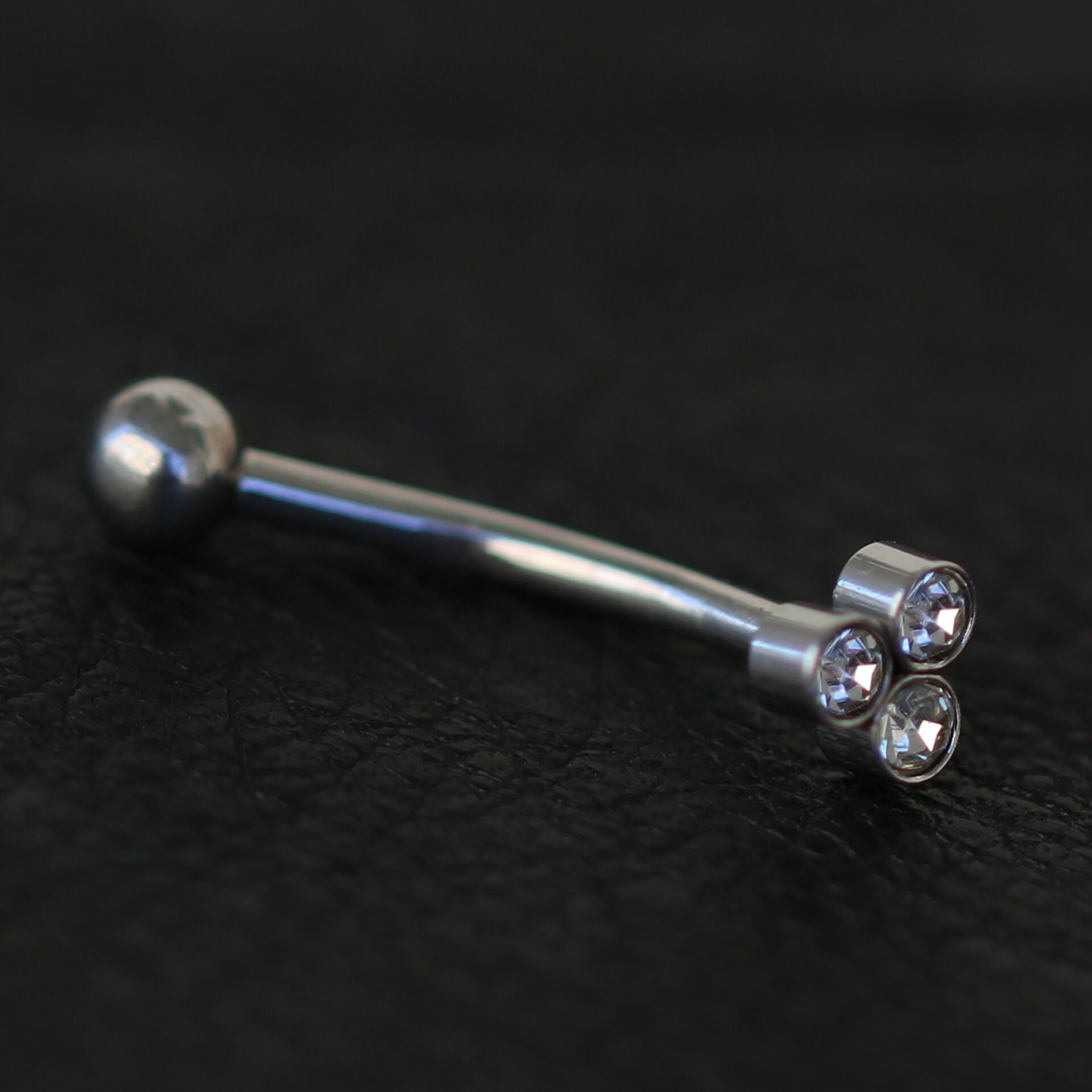 Üç Zirkon Taş 10x1,2mm Çelik Banana Piercing, Kaş-Rook-Daith-Snug-Vertical Tragus