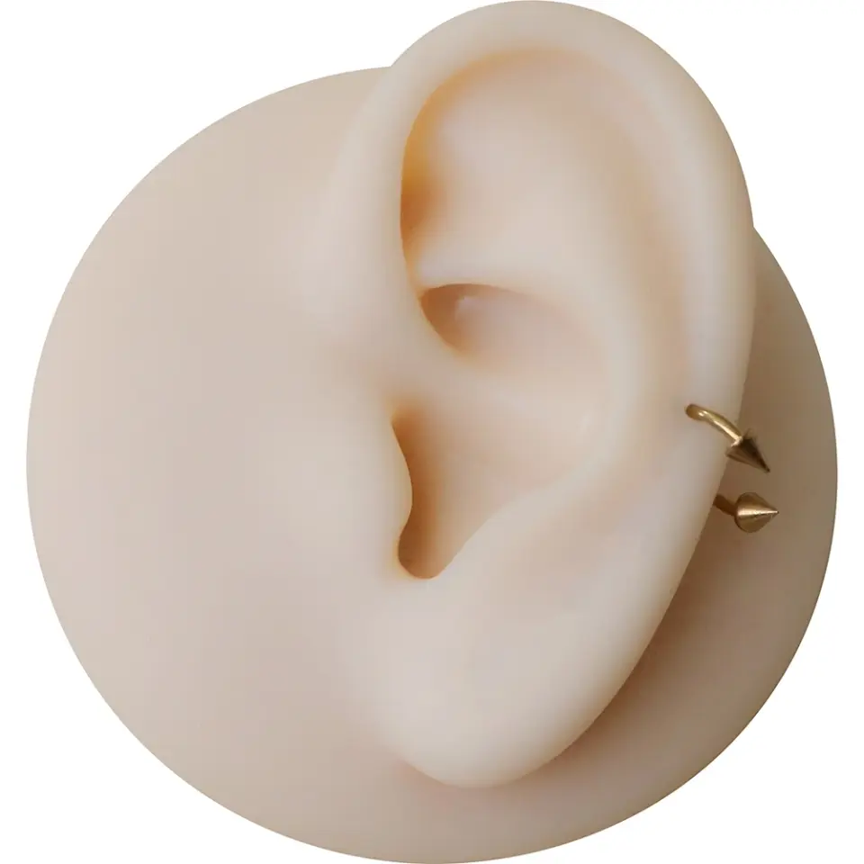 Helix ve tragus kullanımı için uygun paslanmaz altın spike burun dudak kıkırdak piercing