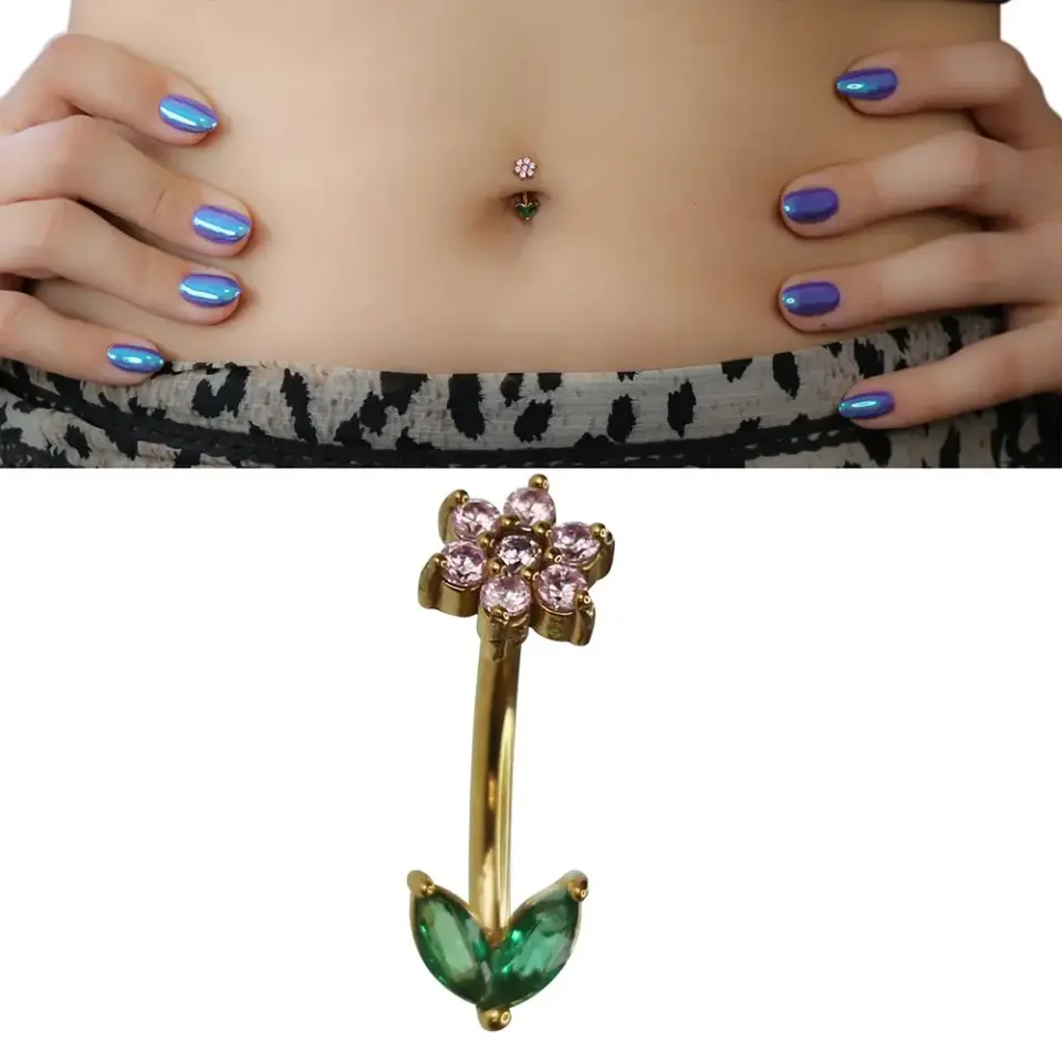 Eternal Bloom Model 316L Cerrahi Çelik Göbek Piercing Çiçek Figürü ve Taş İşçiliği Yakın Çekim