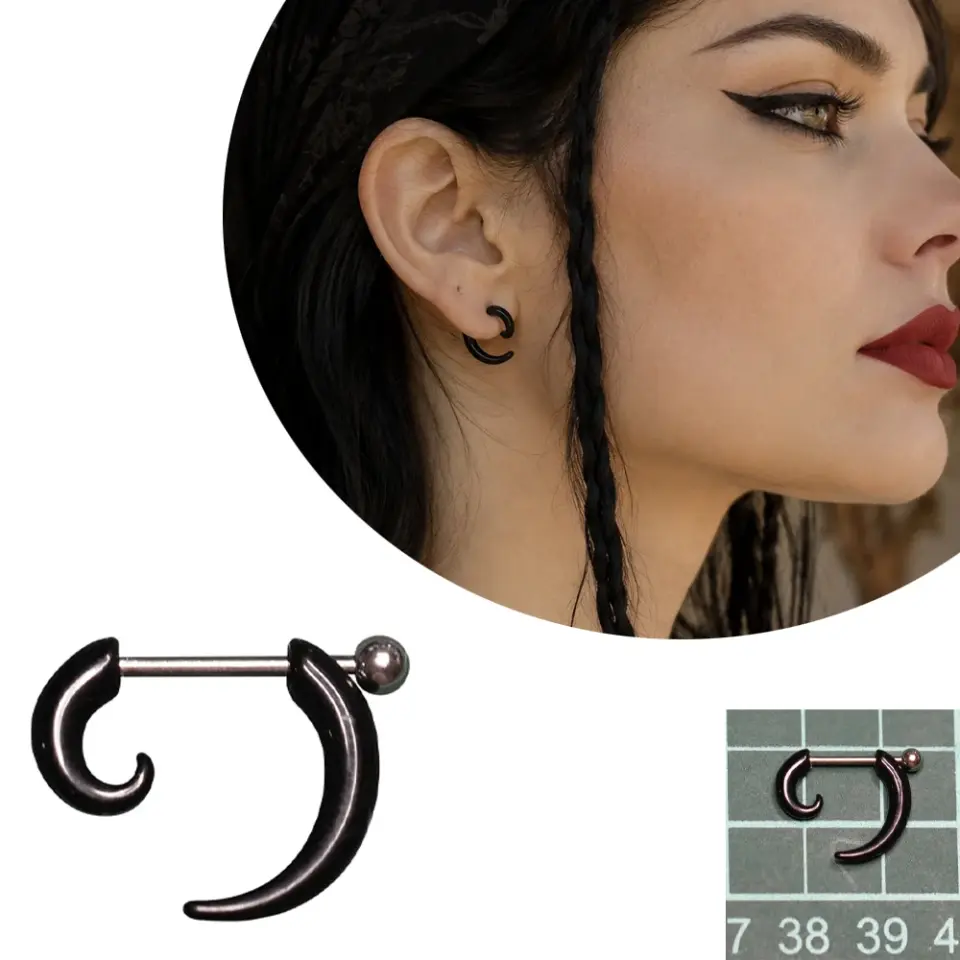 Siyah akrilik spiral fake tünel piercing ve yeşil mat üzerinde boyut ölçümü