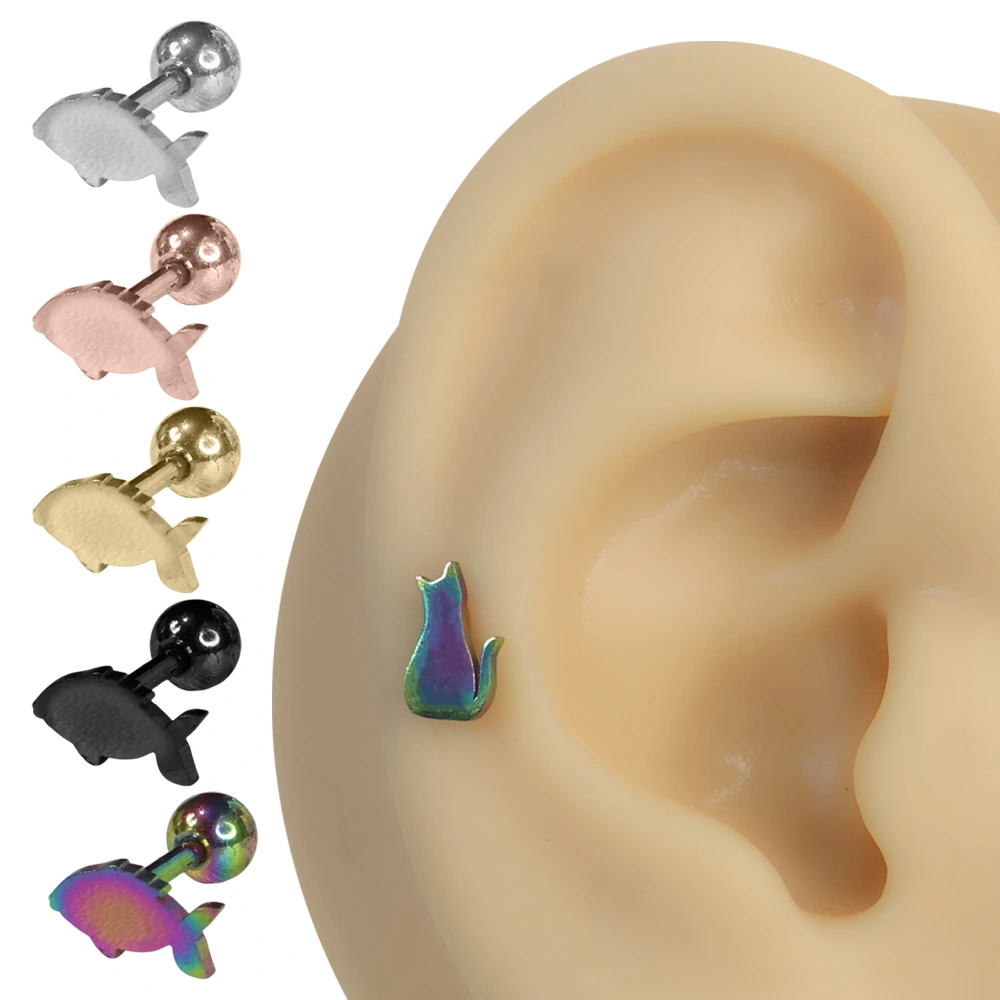 Kulak üzerinde sergilenen 316L cerrahi çelik arkadan vidalı balık figürlü helix kıkırdak piercing