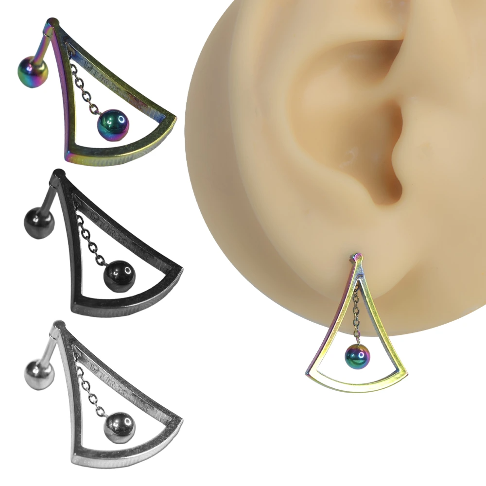 Kulak üzerinde sergilenen 316L cerrahi çelik arkadan vidalı çan figürlü helix kıkırdak piercing