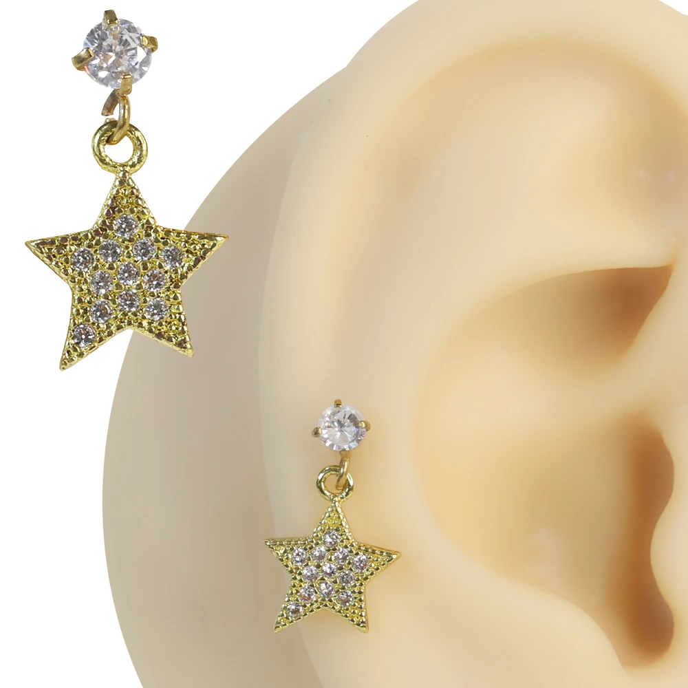 Kulak üzerinde sallantılı zirkon taşlı yıldız tragus helix kıkırdak piercing kulakta görünüşü