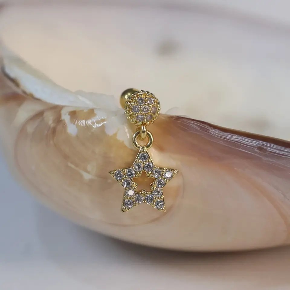 Zirkon taşlı yıldız figürlü tragus helix kıkırdak piercing çeşitleri ve renkleri