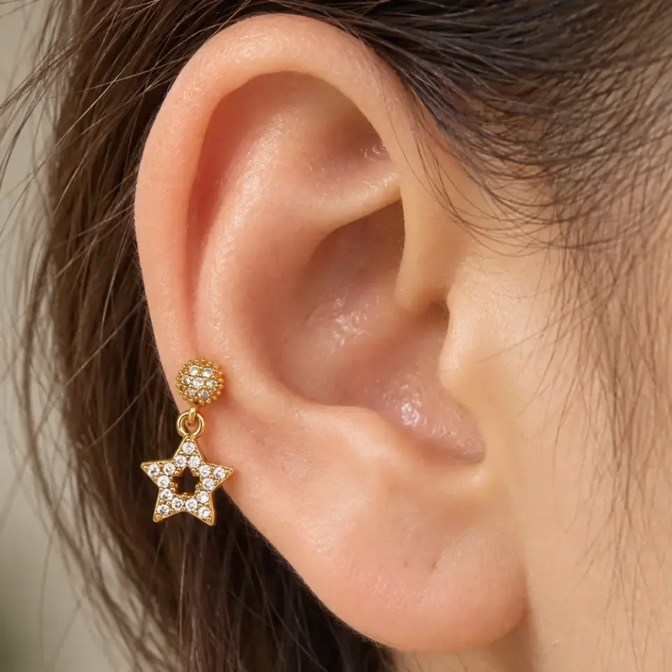 Zirkon taşlı yıldız objeli tragus helix kıkırdak piercing çeşitleri ve renkleri