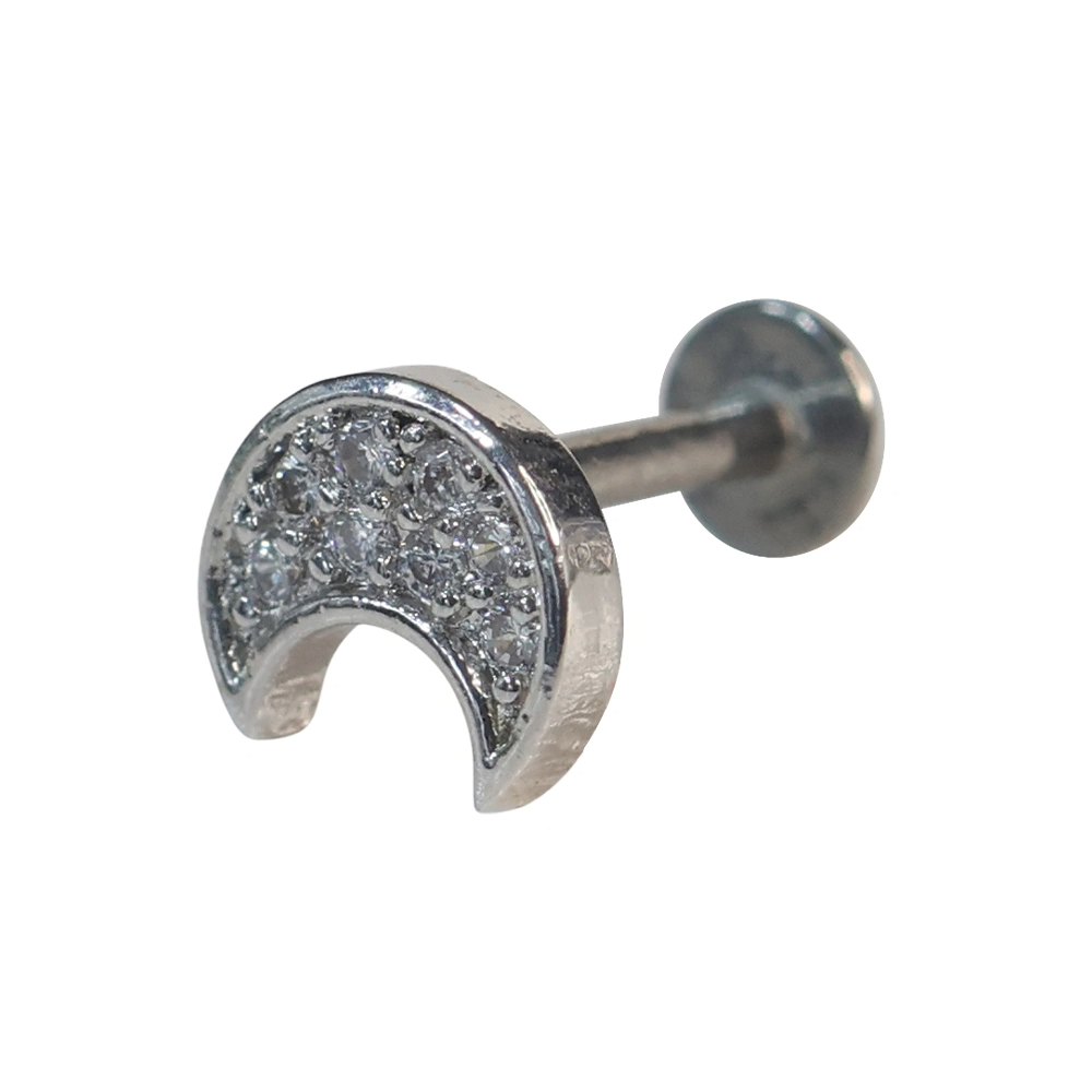 Flatback tasarımlı gümüş kaplama ay figürlü tragus helix kıkırdak piercing detaylı çekimi