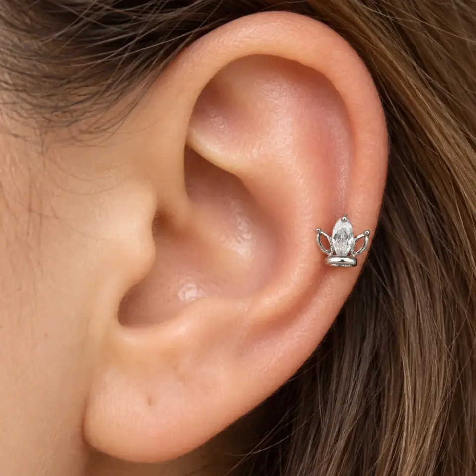 gumus-tragus-helix-kikirdak-piercing-kulak-durusu