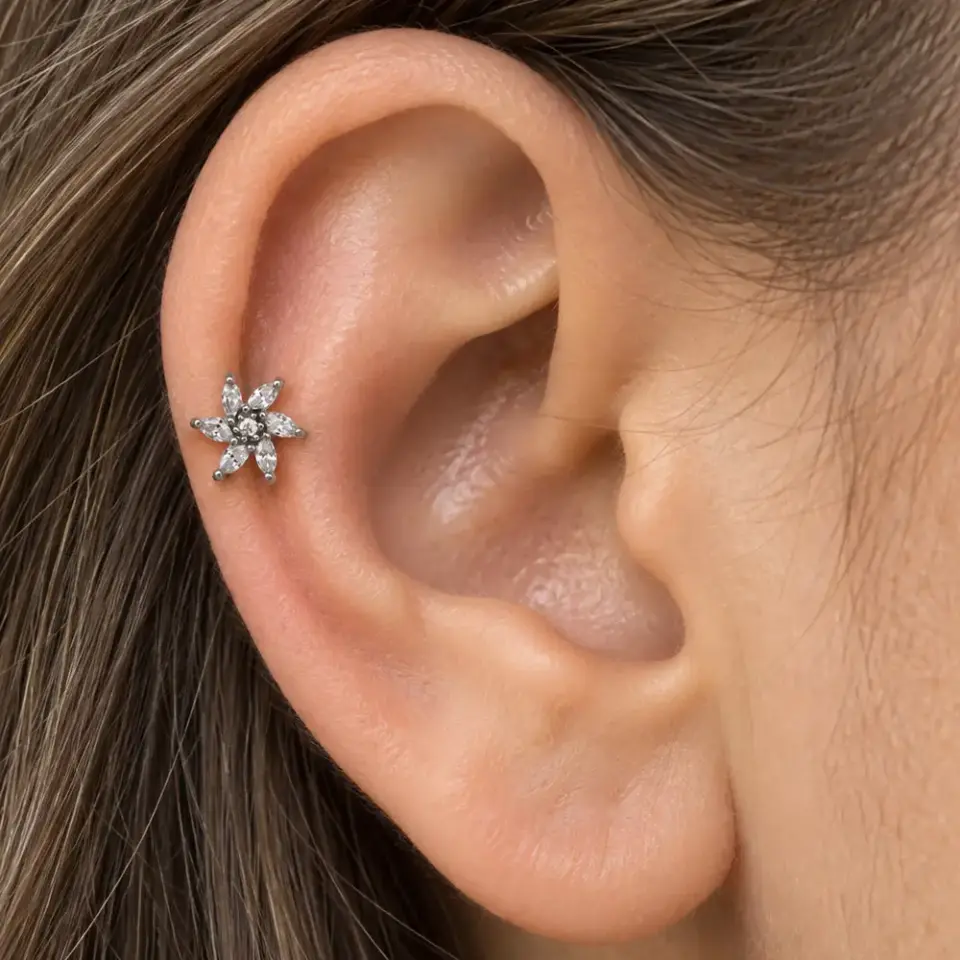tragus-helix-kikirdak-piercing-kulak-durusu