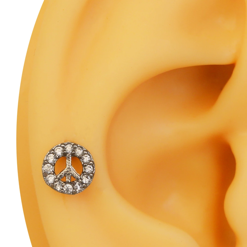 Gümüş renk zirkon taşlı barış mührü figürlü tragus helix kıkırdak piercing kulak üzerinde duruşu