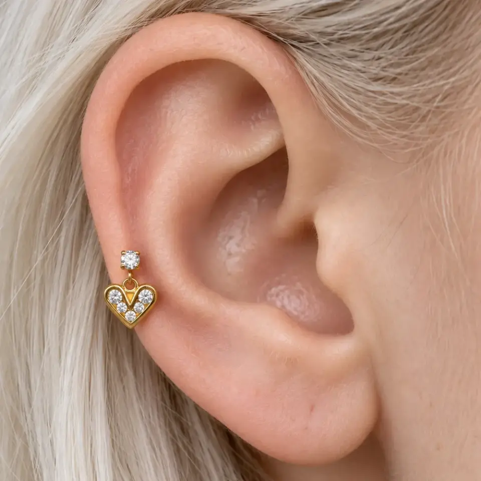 kalbin-rotasi-helix-piercing