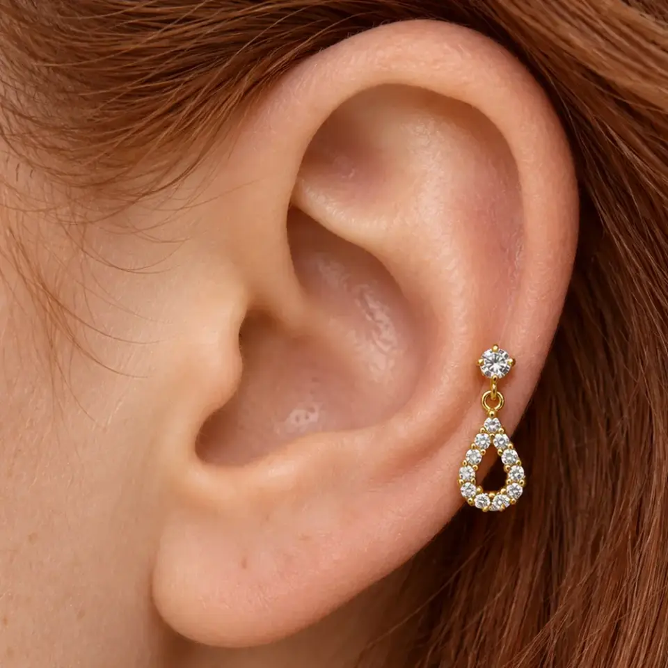 isigin-gozyasi-helix-piercing
