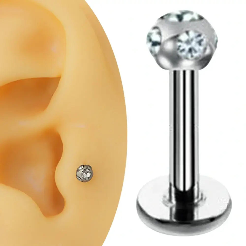 Gümüş renkli disko taşlı flatback kıkırdak piercing ve bar detay görünümü