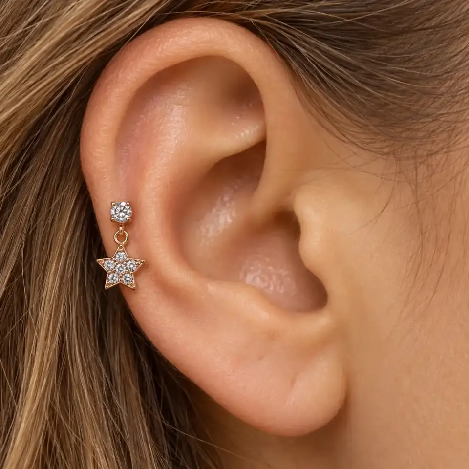 yildiz-helix-piercing-kulakta-gorunumu