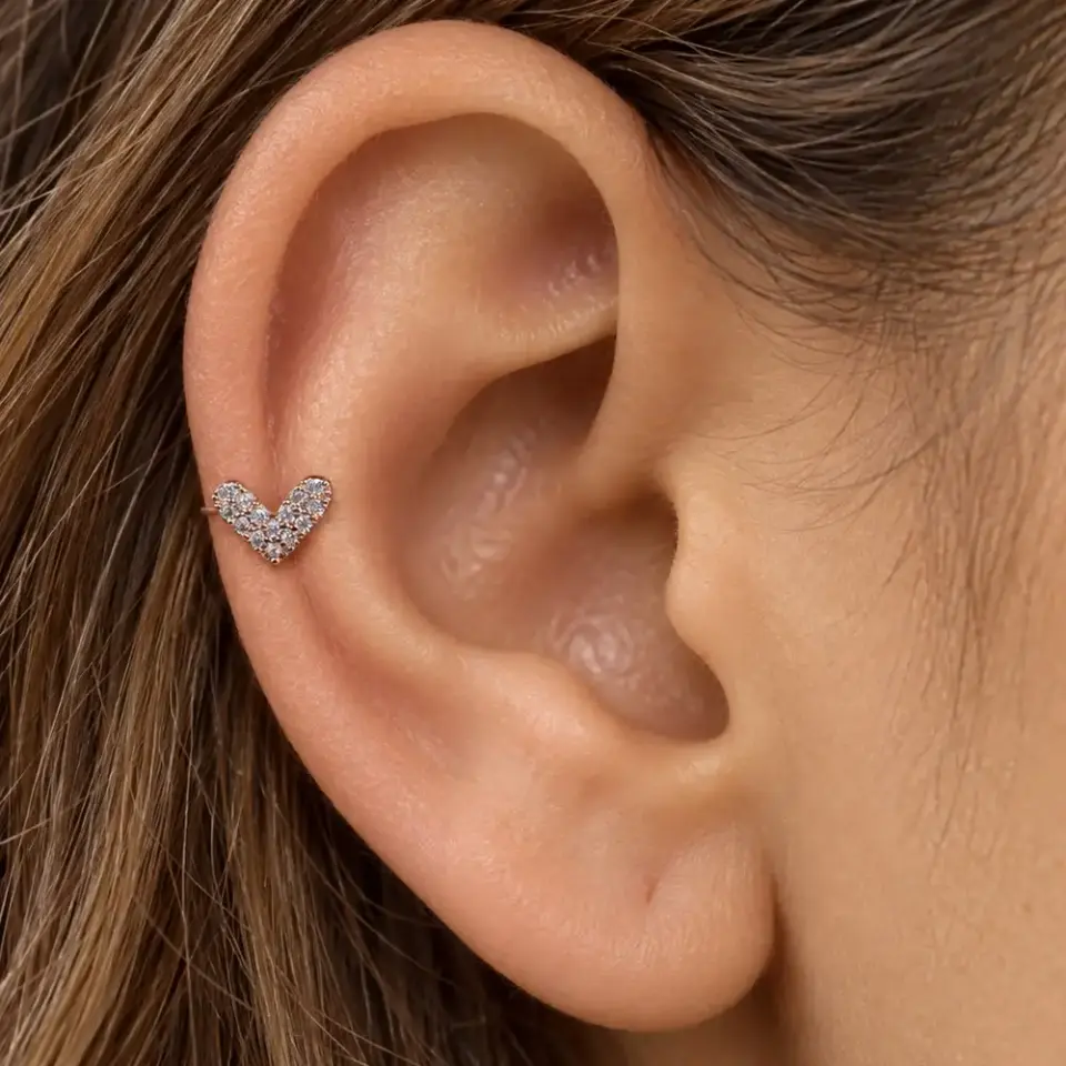 kalp-helix-piercing-kulakta-durusu