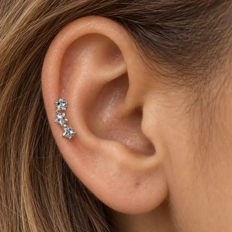 uc-yildiz-helix-piercing-kulakta-durusu