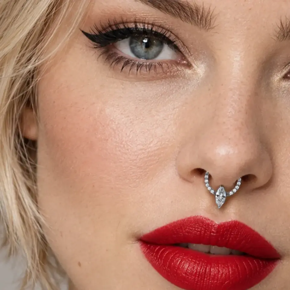 badem-tasli-septum-piercing