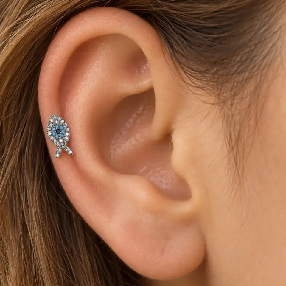 balik-helix-piercing-kulakta-durusu