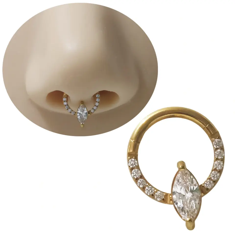 Septum ve daith bölgesinde sergilenen altın kararmayan Empress Halo halka septum kıkırdak piercing